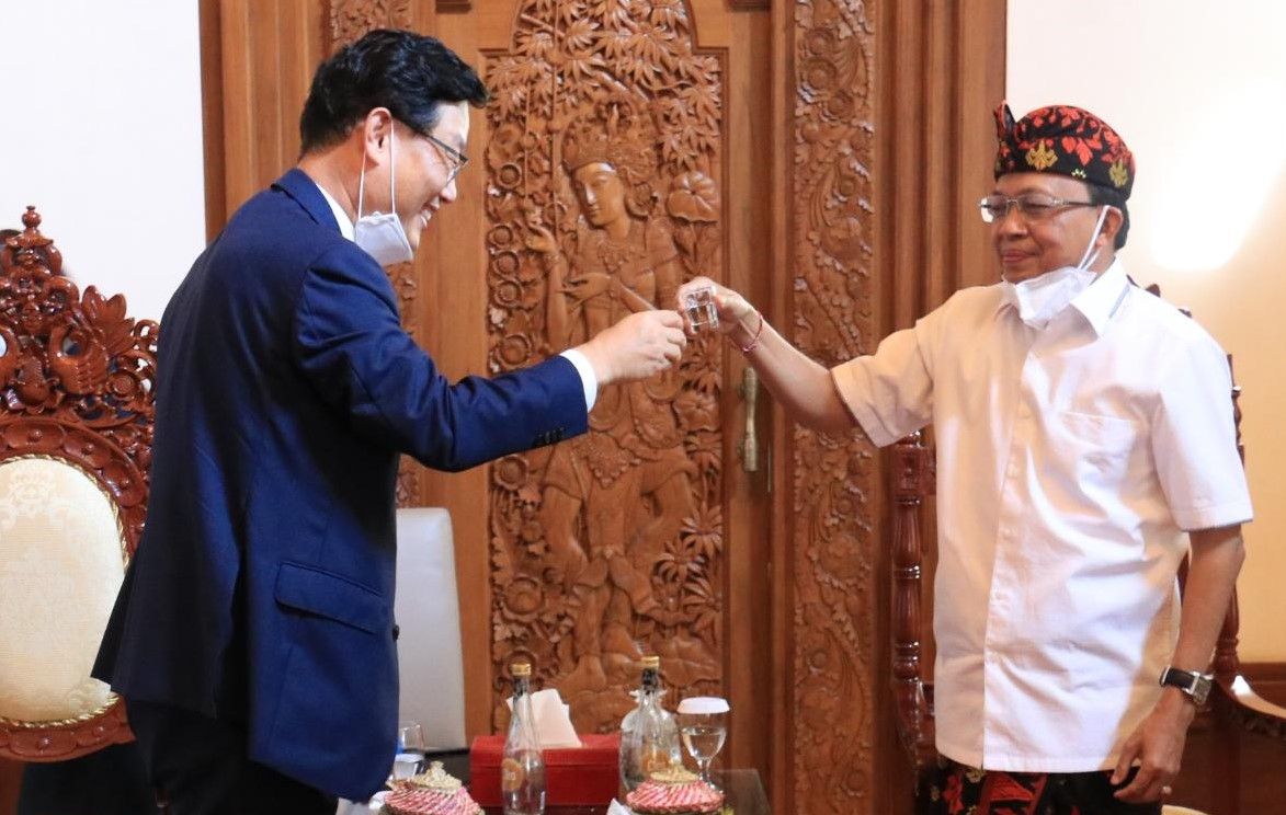 podiumnews.com-Tos Arak Bali, Gubernur Koster-Dubes Korsel Bahas Soal Kerjasama